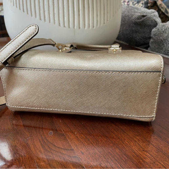 MK Gold Metallic Crossbody Purse Pocketbook - Picture 5 of 13